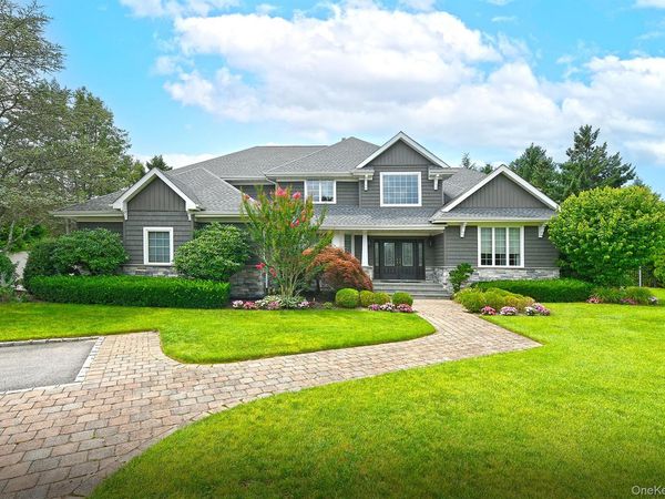 23 Jagger Court, Melville, NY 11747