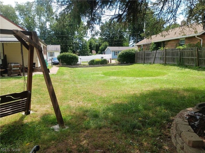 2429 22nd Street NE, Canton, OH 44705 Photo 5