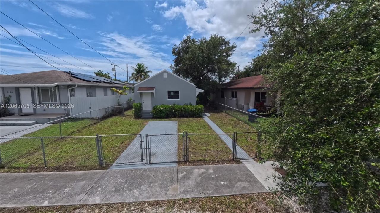 3156 NW 55th St , Miami, FL 33142 Photo