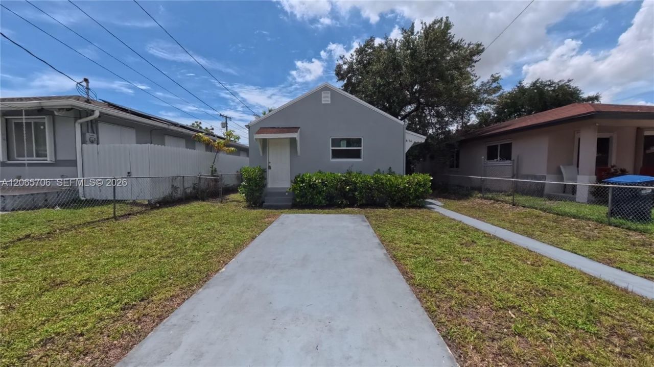3156 NW 55th St , Miami, FL 33142 Photo