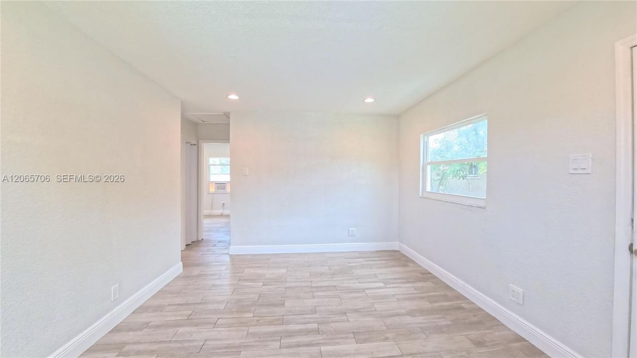 3156 NW 55th St , Miami, FL 33142 Photo