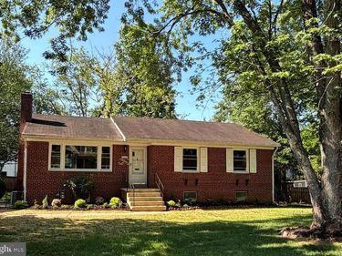 6807 DEAN DRIVE , MCLEAN, VA 22101