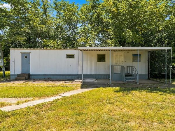 413 S Brazos Street , Whitney, TX 76692