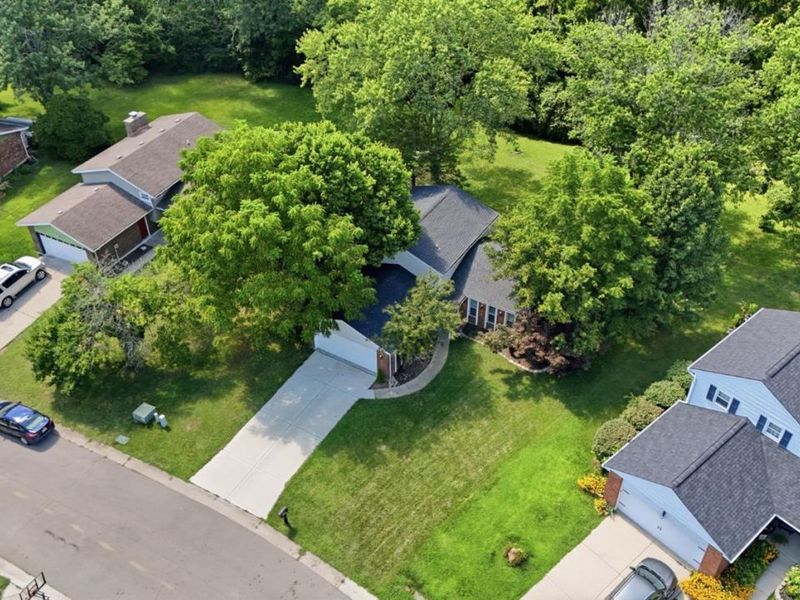 5216 Stirrup Court, West Chester, OH 45069 Photo 2