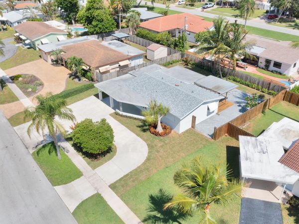 921 SE 15th Court, Deerfield Beach, FL 33441