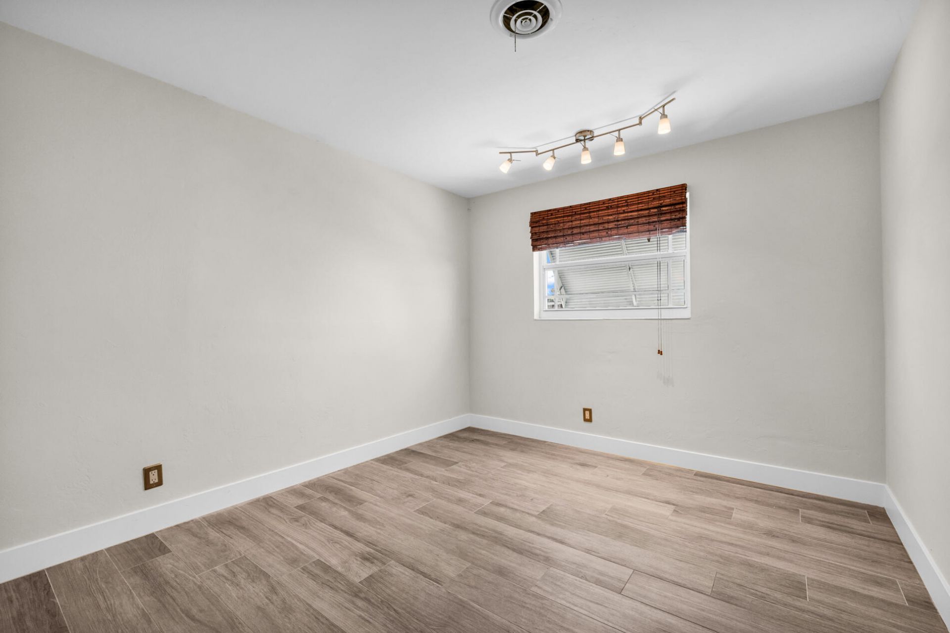 921 SE 15th Court, Deerfield Beach, FL 33441 Photo