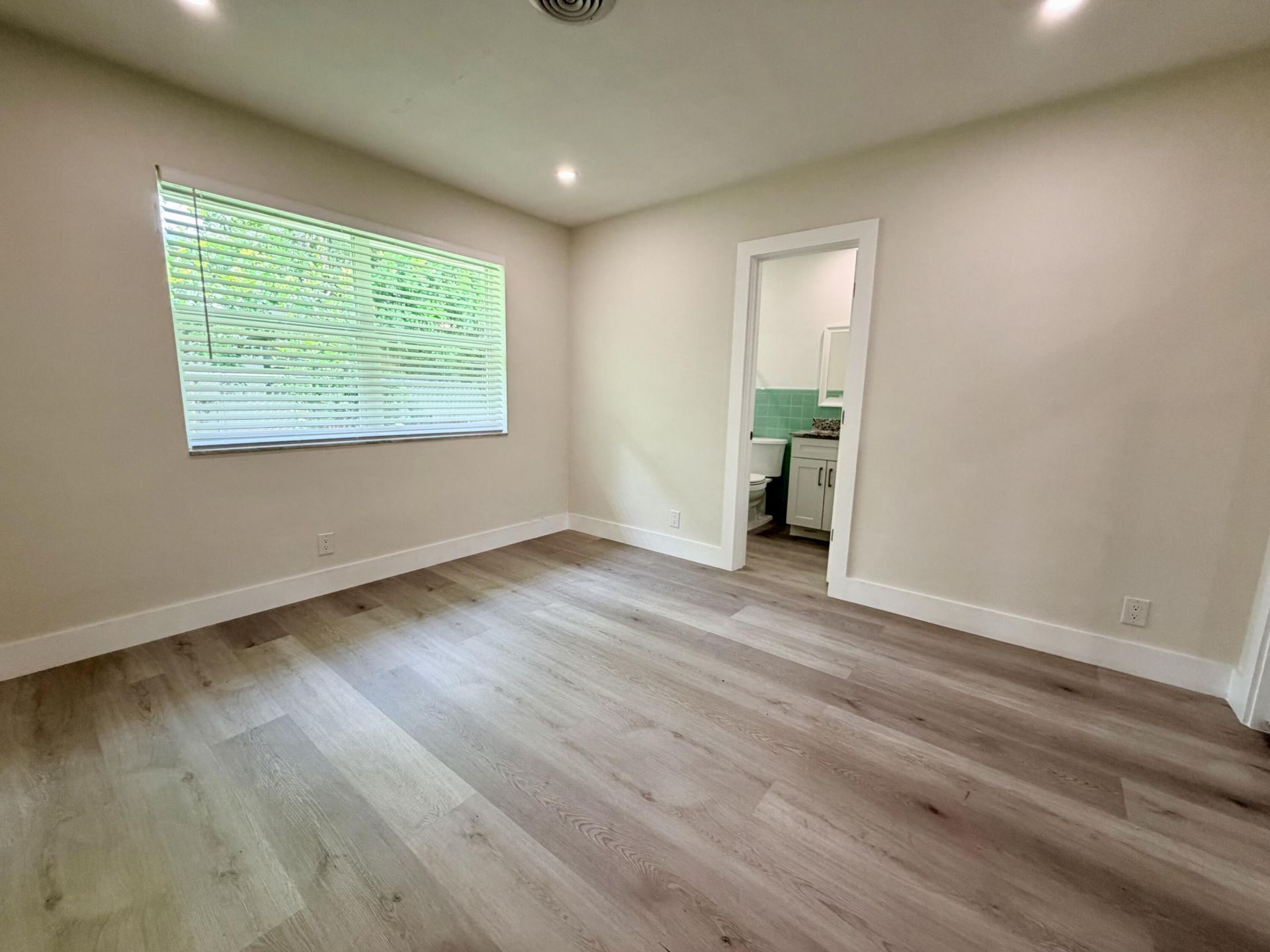 2020 NE 56th Court, Unit 2, Fort Lauderdale, FL 33308 Photo