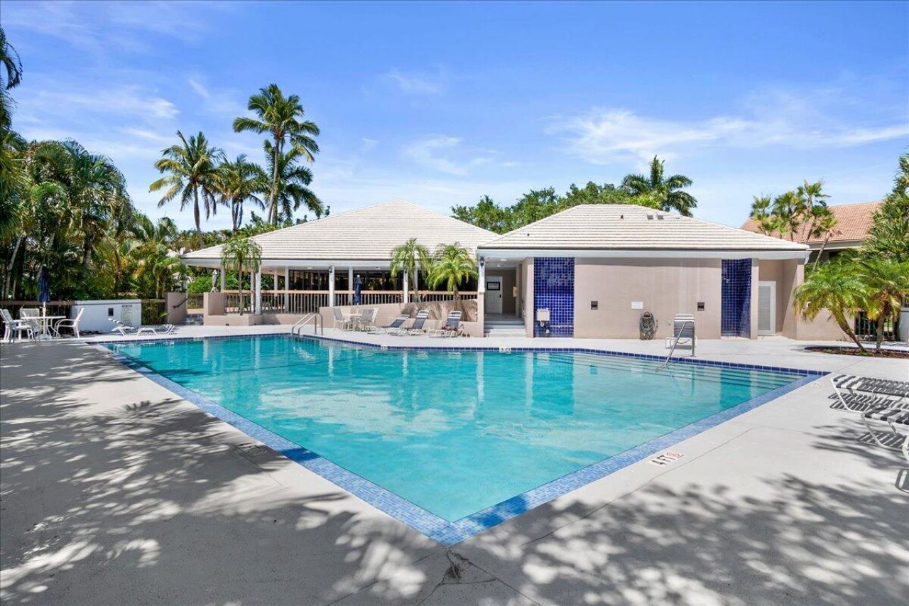 221 Brackenwood Terrace, Palm Beach Gardens, FL 33418 Photo