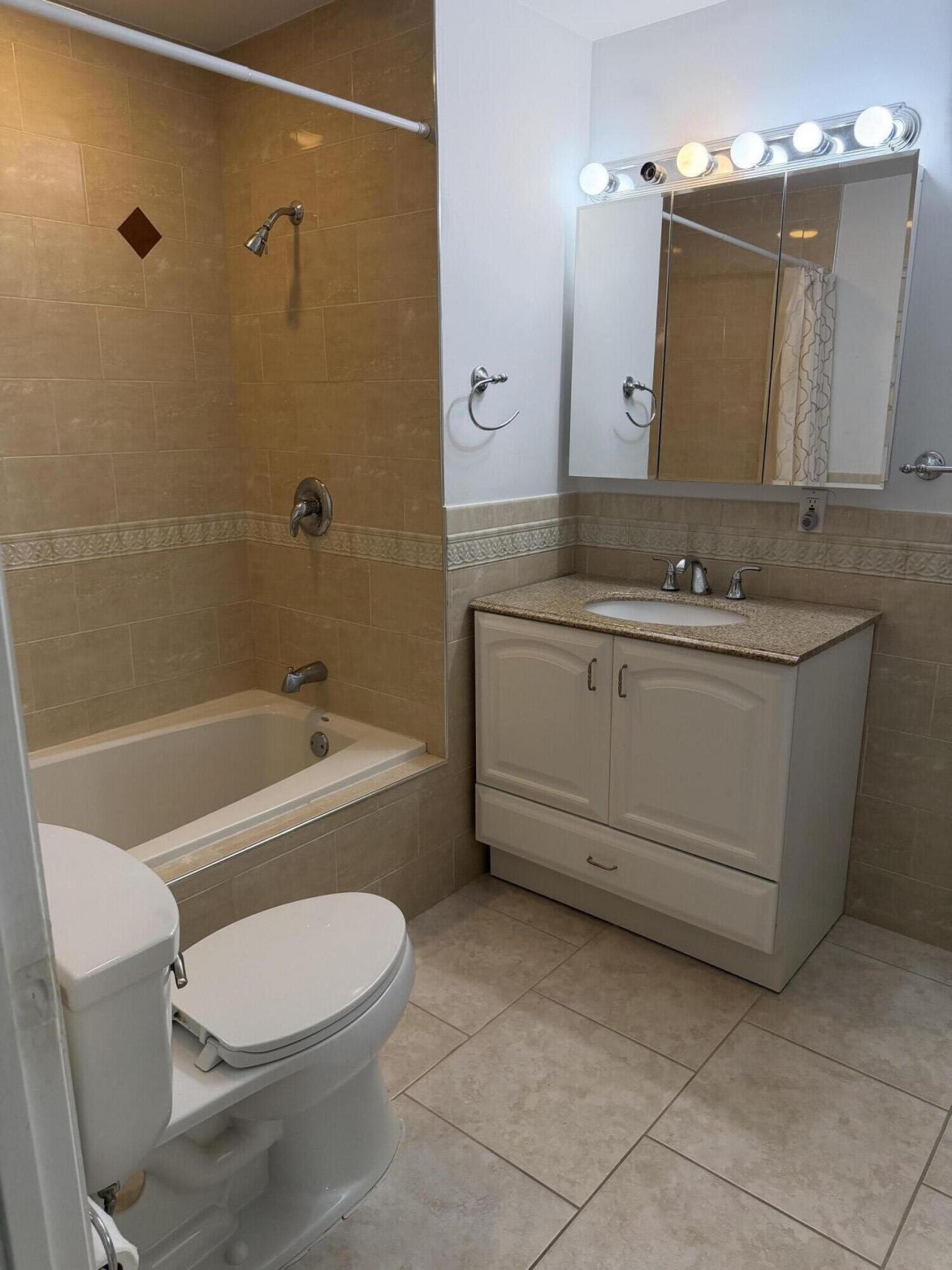 8857 Bella Vista Drive S, Unit 286, Boca Raton, FL 33433 Photo