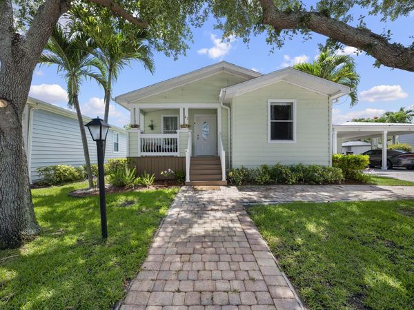 2555 Meadow Ln W Boulevard, Unit #41, Palm Beach Gardens, FL 33410