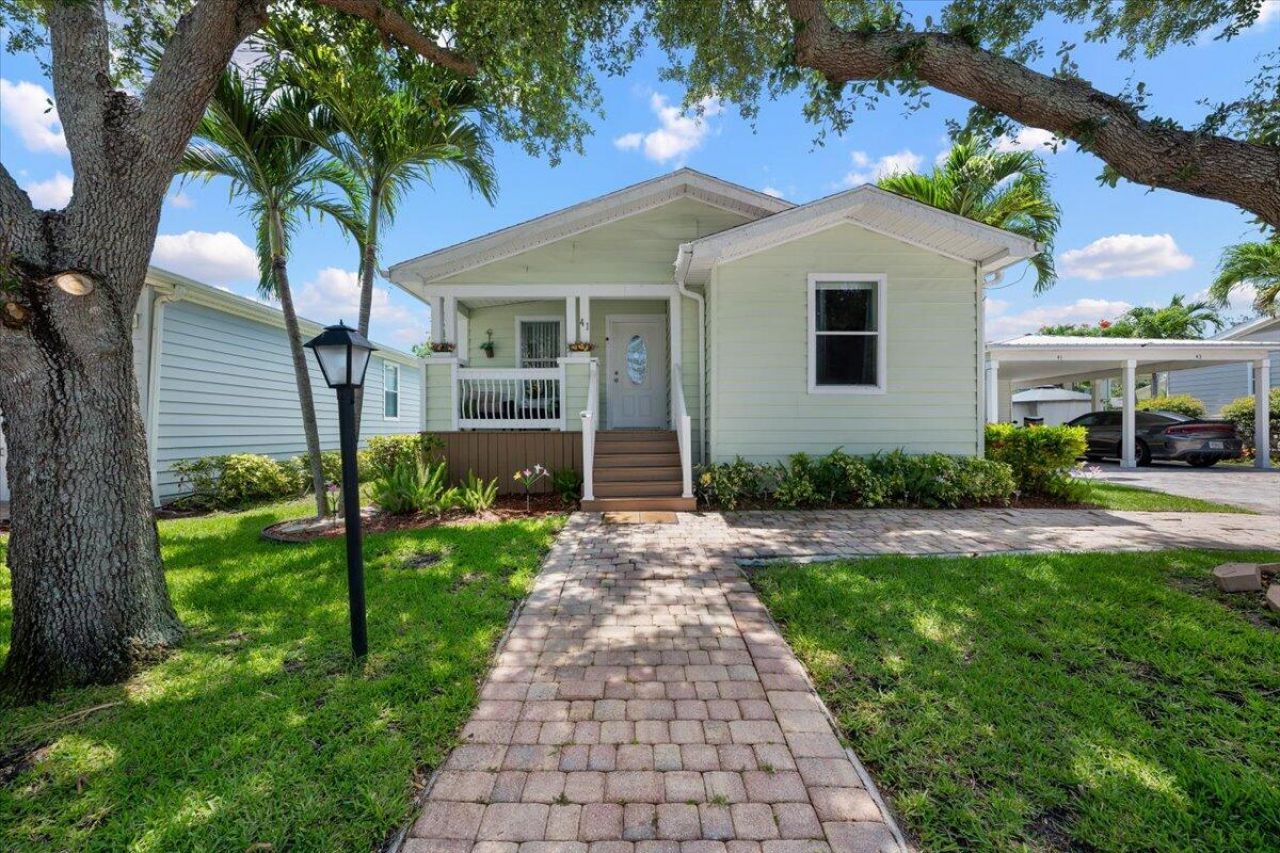 2555 Meadow Ln W Boulevard, Unit #41, Palm Beach Gardens, FL 33410 Photo