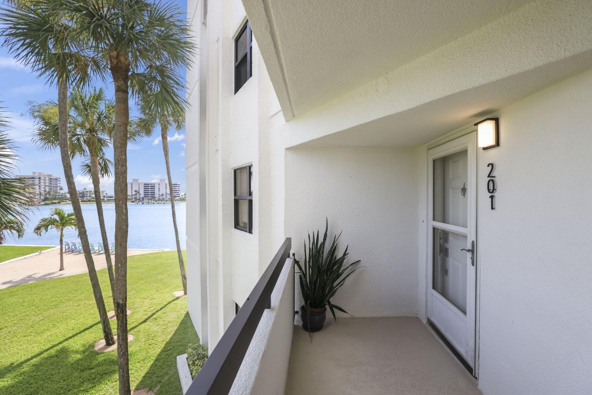 19800 N Sandpointe Bay N Drive N, Unit 201, Tequesta, FL 33469 Photo