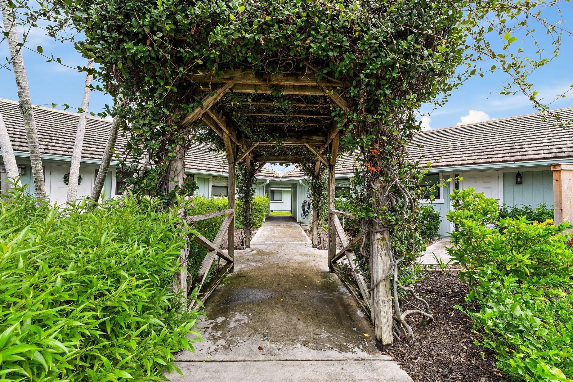 1127 E Seminole Avenue, Unit 24b, Jupiter, FL 33477 Photo