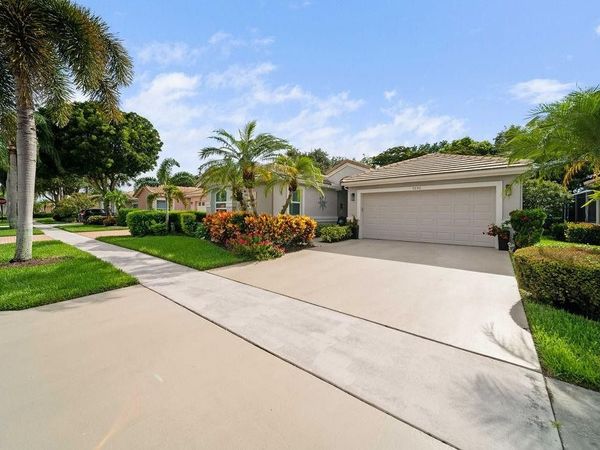 9846 Harbour Lake Circle, Boynton Beach, FL 33437