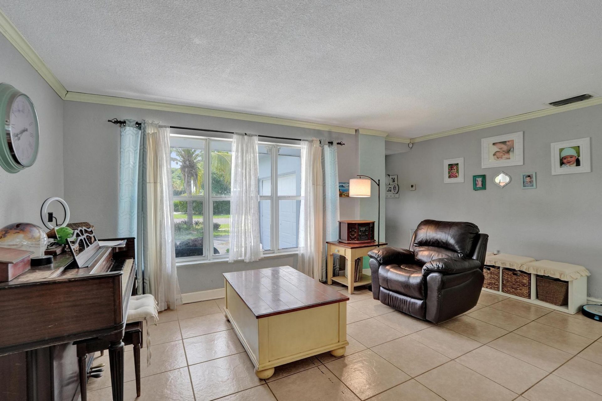 2161 NW 84th Way, Sunrise, FL 33322 Photo