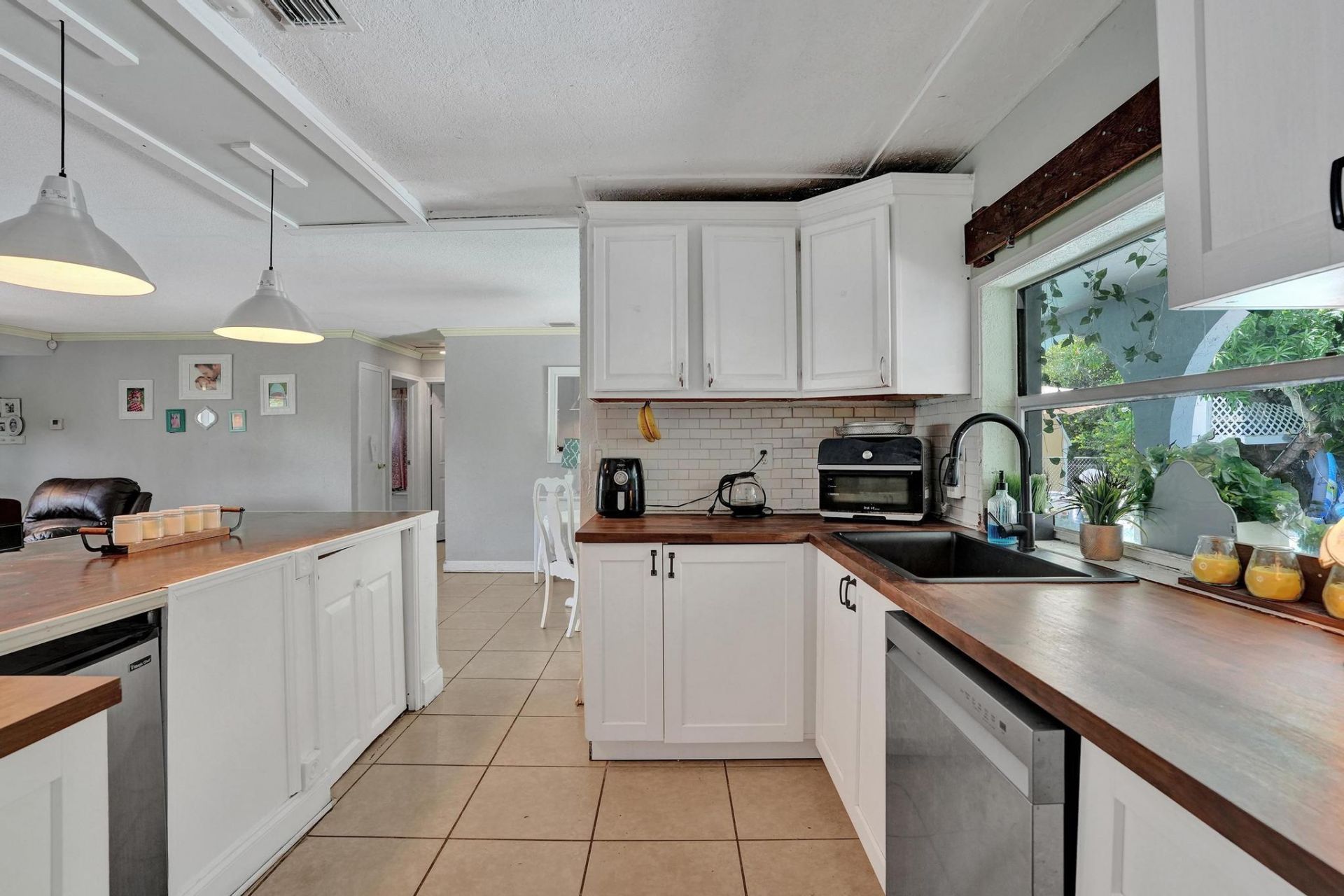 2161 NW 84th Way, Sunrise, FL 33322 Photo