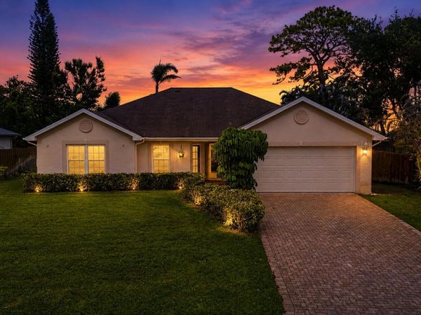 381 NE Surfside Avenue, Port St. Lucie, FL 34983