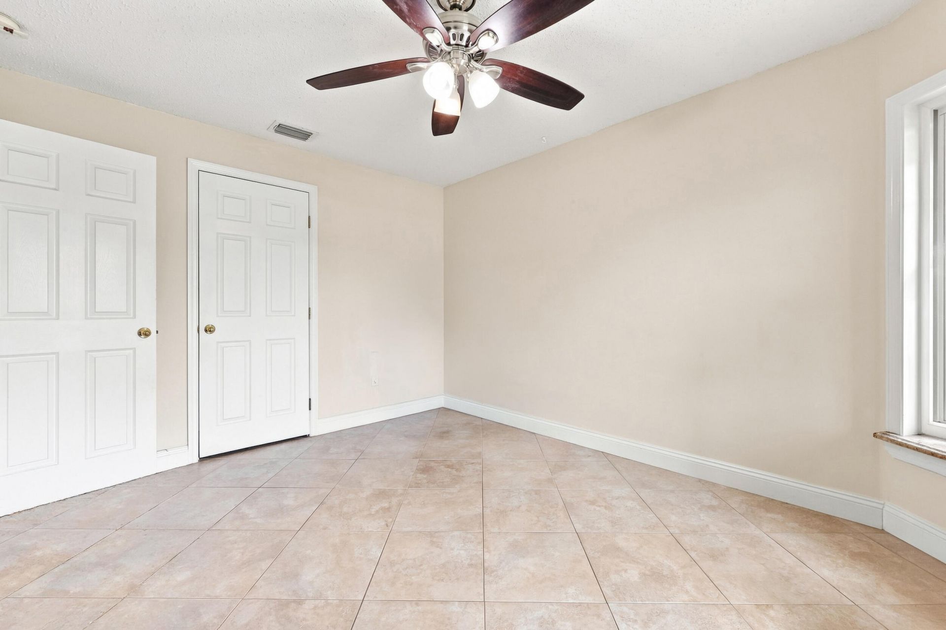 381 NE Surfside Avenue, Port Saint Lucie, FL 34983 Photo