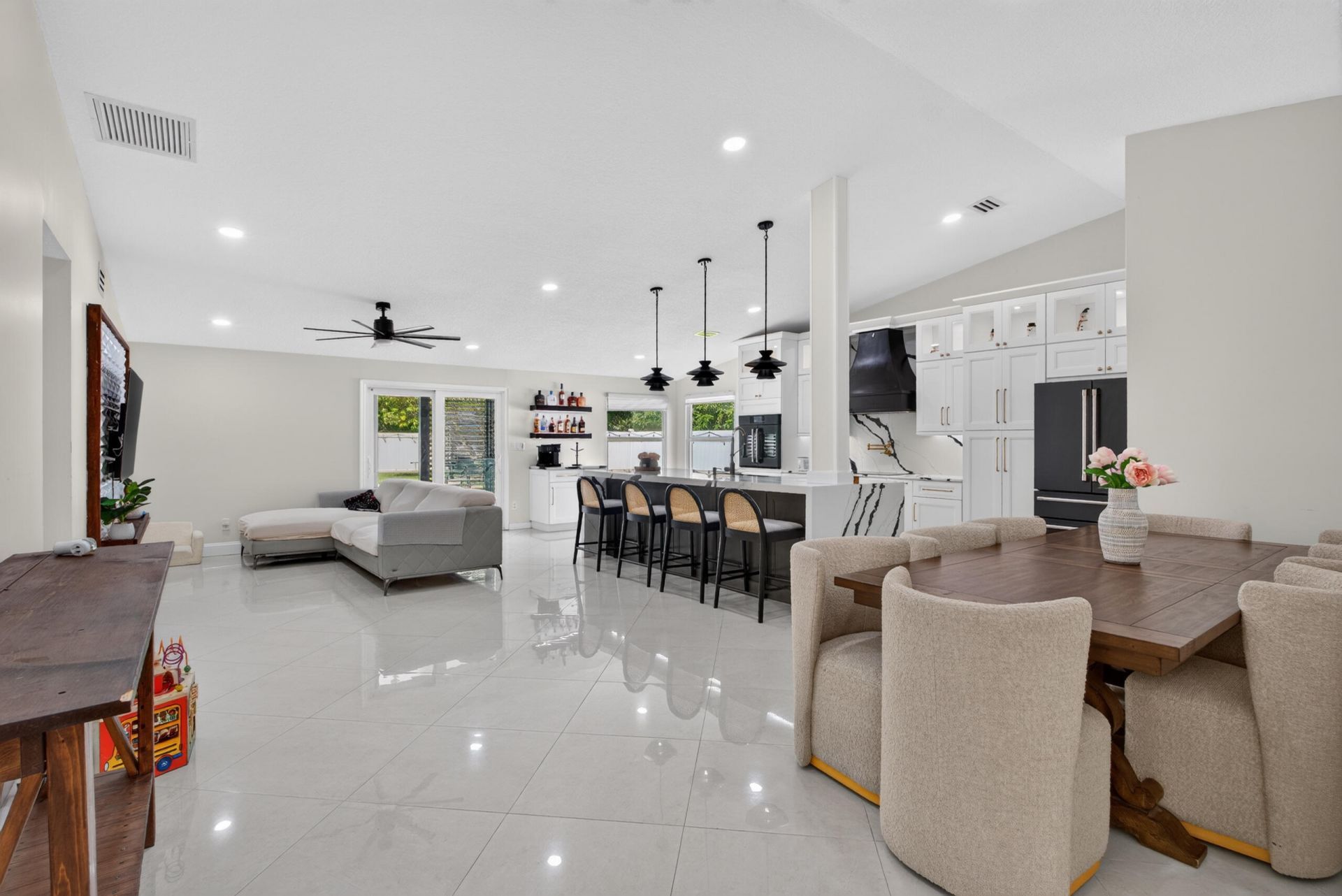 4858 Classic Drive, West Palm Beach, FL 33417 Photo