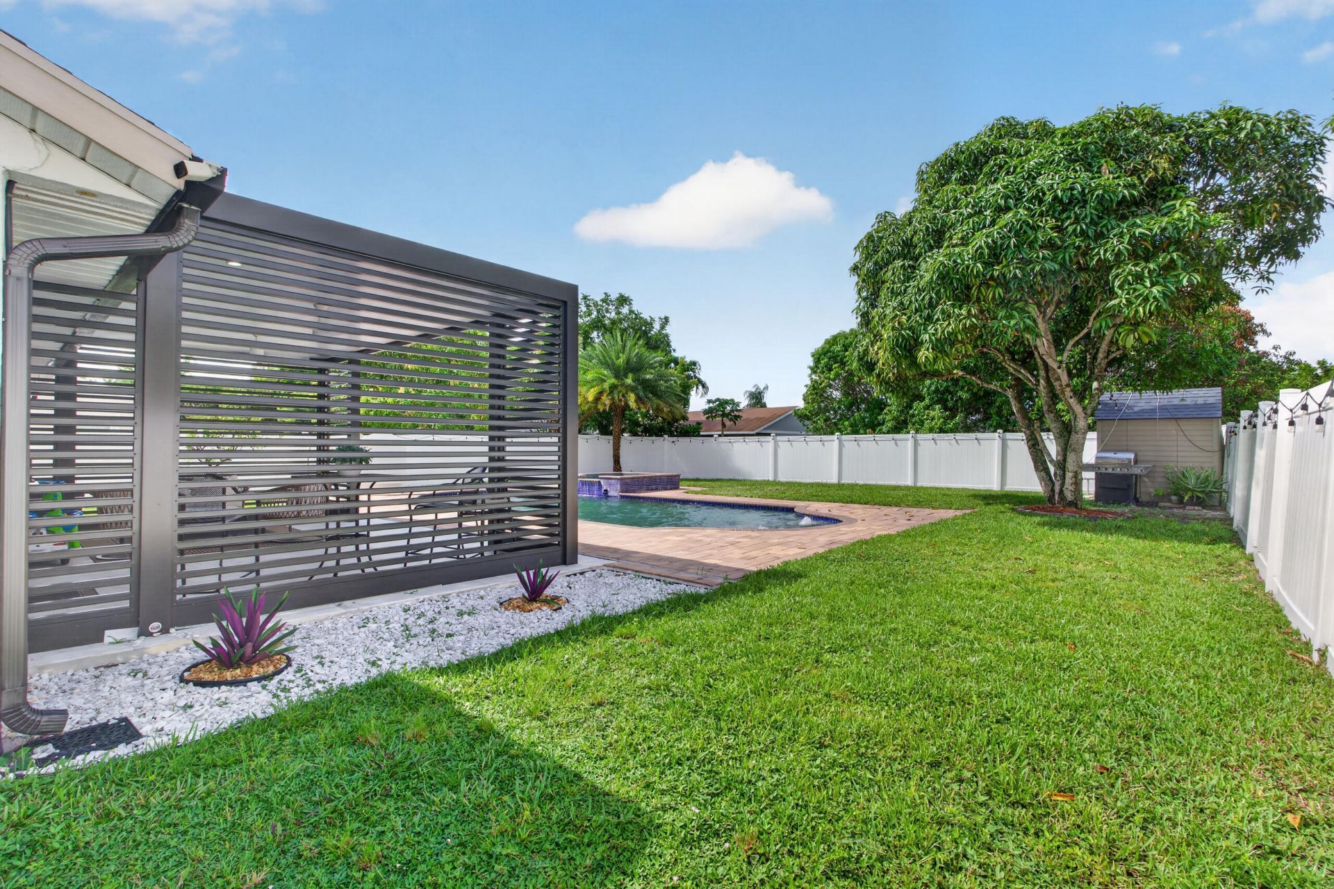 4858 Classic Drive, West Palm Beach, FL 33417 Photo