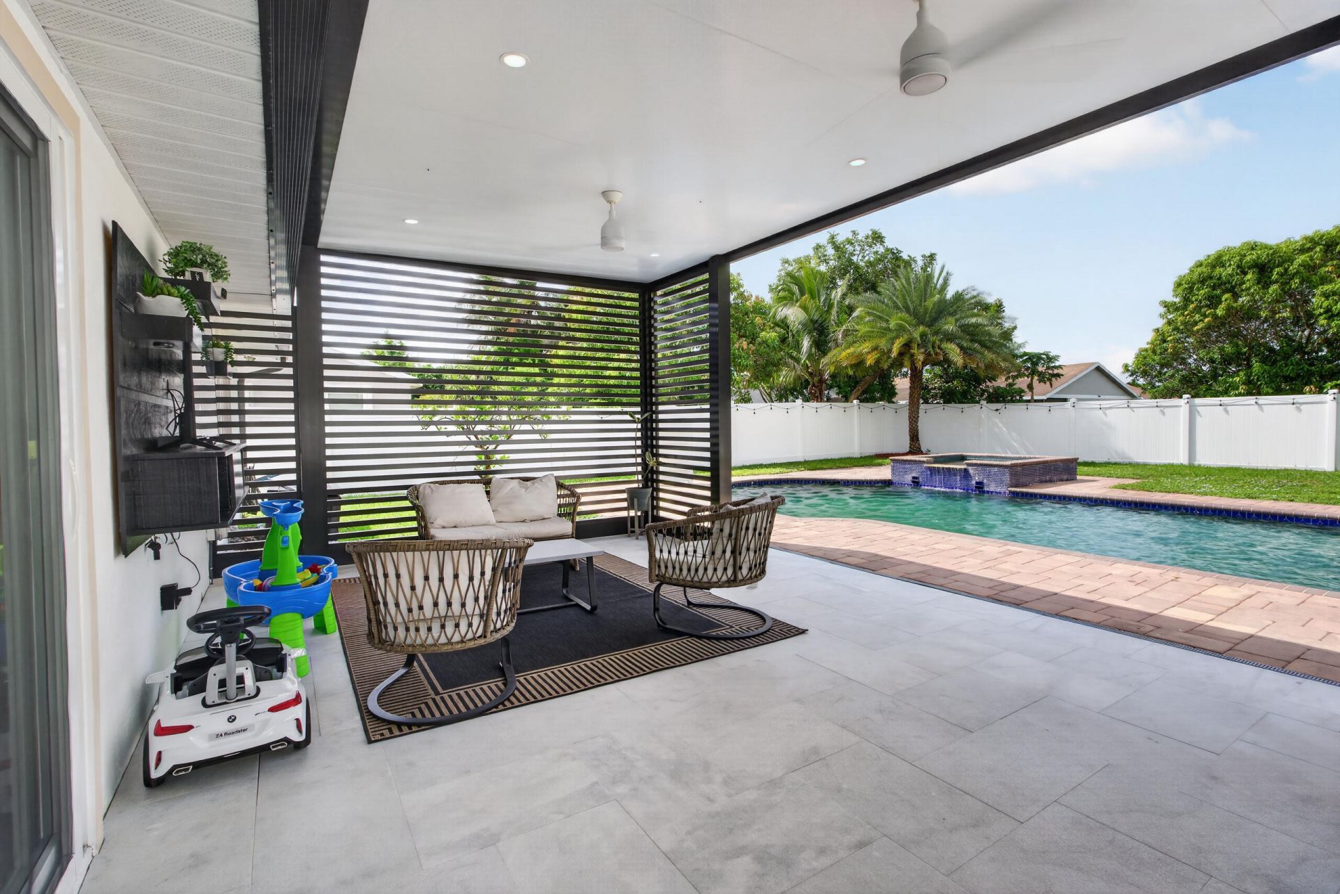 4858 Classic Drive, West Palm Beach, FL 33417 Photo
