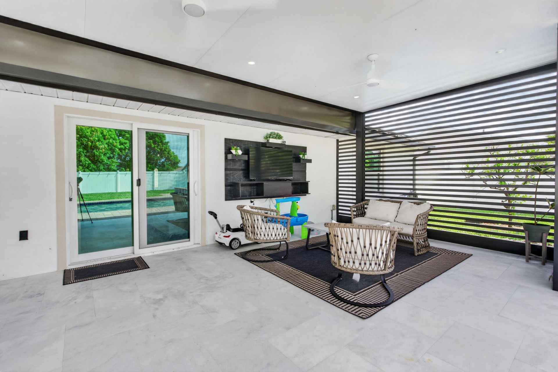 4858 Classic Drive, West Palm Beach, FL 33417 Photo