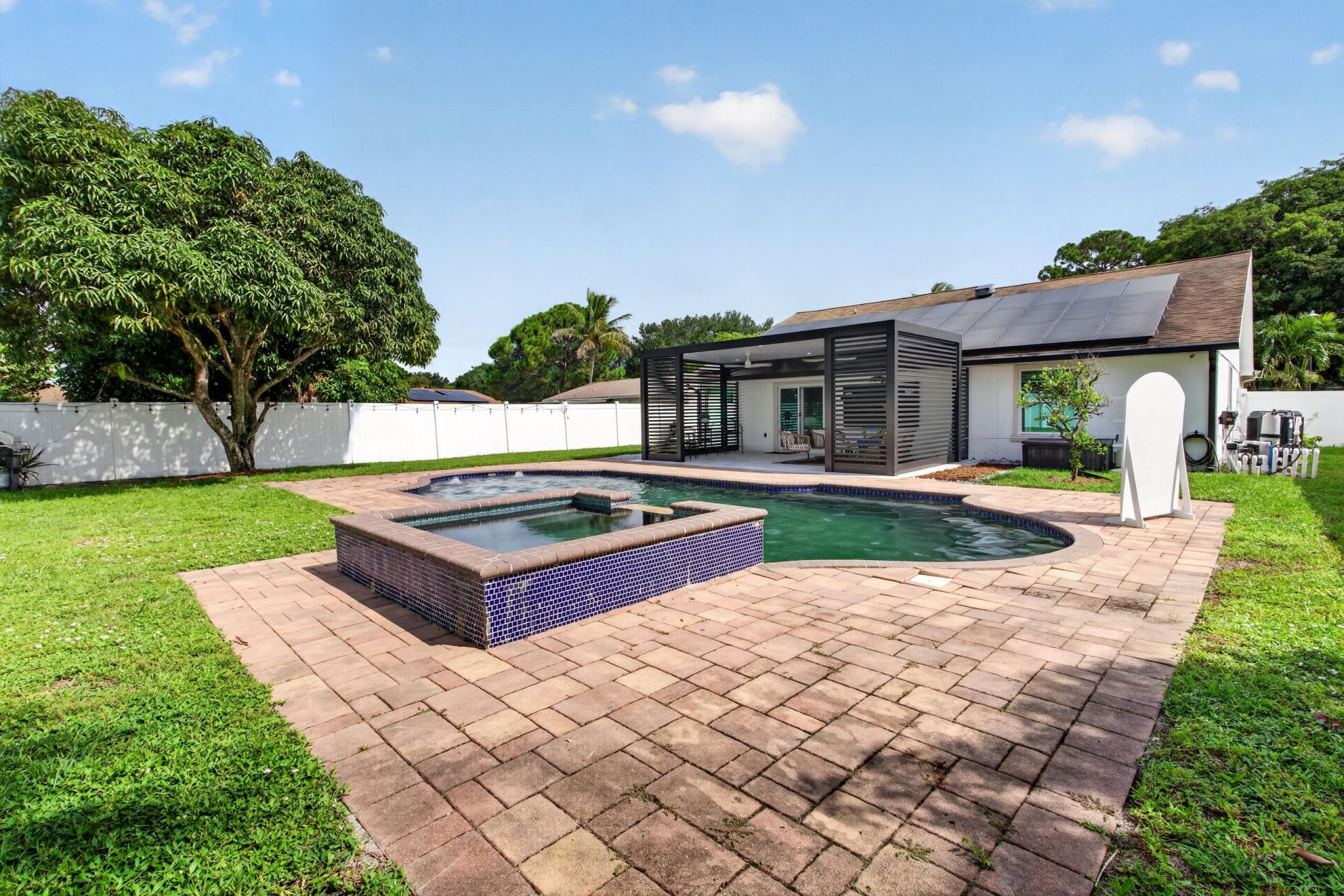 4858 Classic Drive, West Palm Beach, FL 33417 Photo