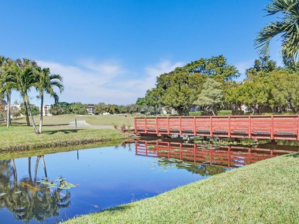 9460 TANGERINE Place, Unit 408, Davie, FL 33324