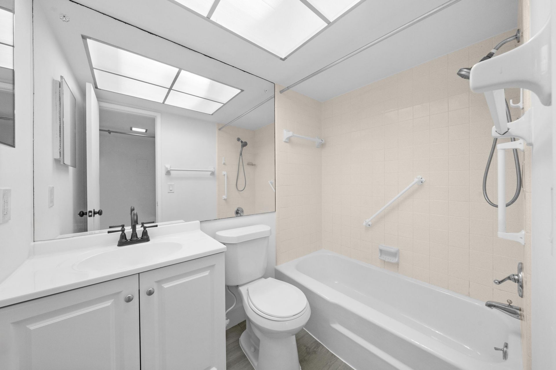 651 Pine Drive, Unit 201, Pompano Beach, FL 33060 Photo