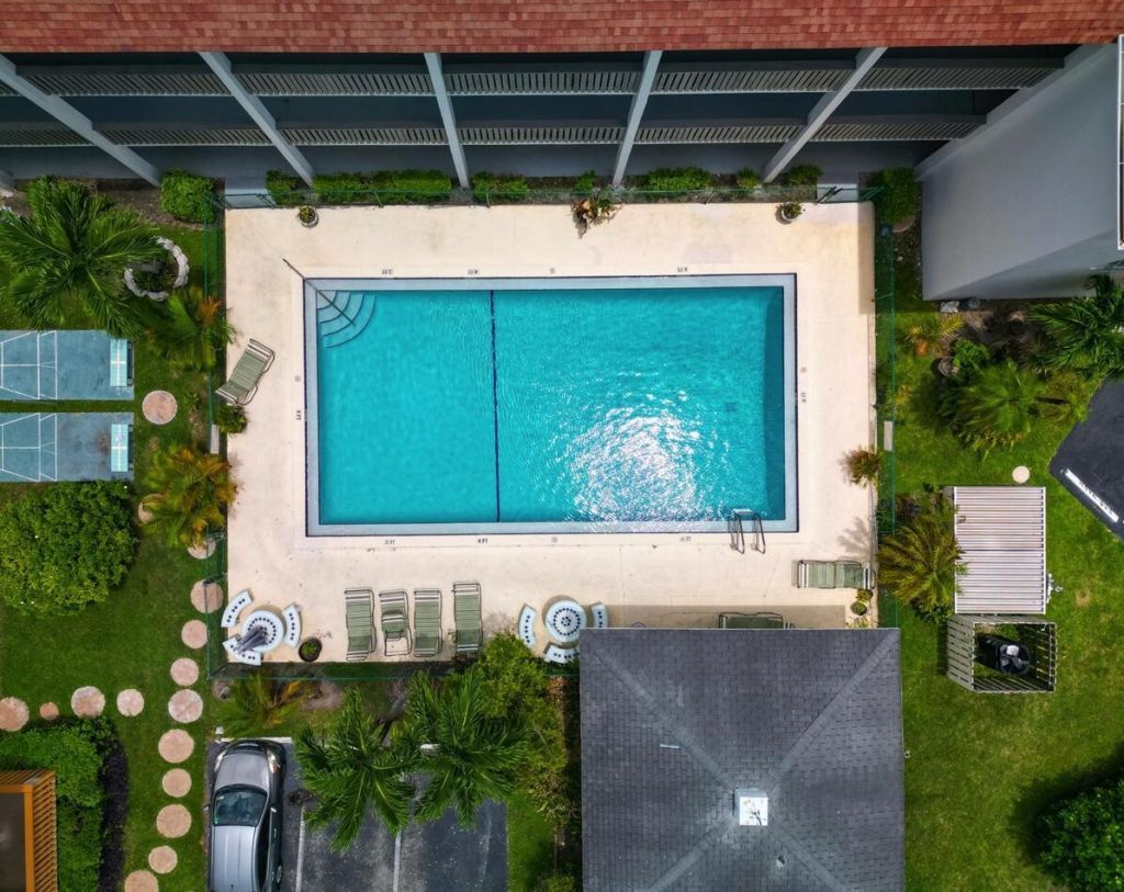 651 Pine Drive, Unit 201, Pompano Beach, FL 33060 Photo