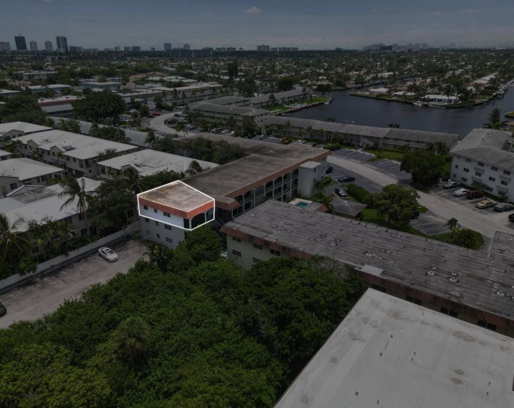 651 Pine Drive, Unit 201, Pompano Beach, FL 33060 Photo