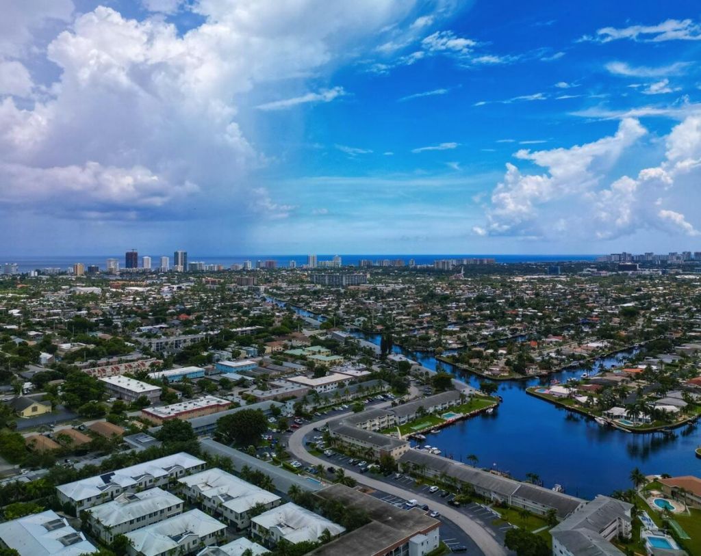 651 Pine Drive, Unit 201, Pompano Beach, FL 33060 Photo