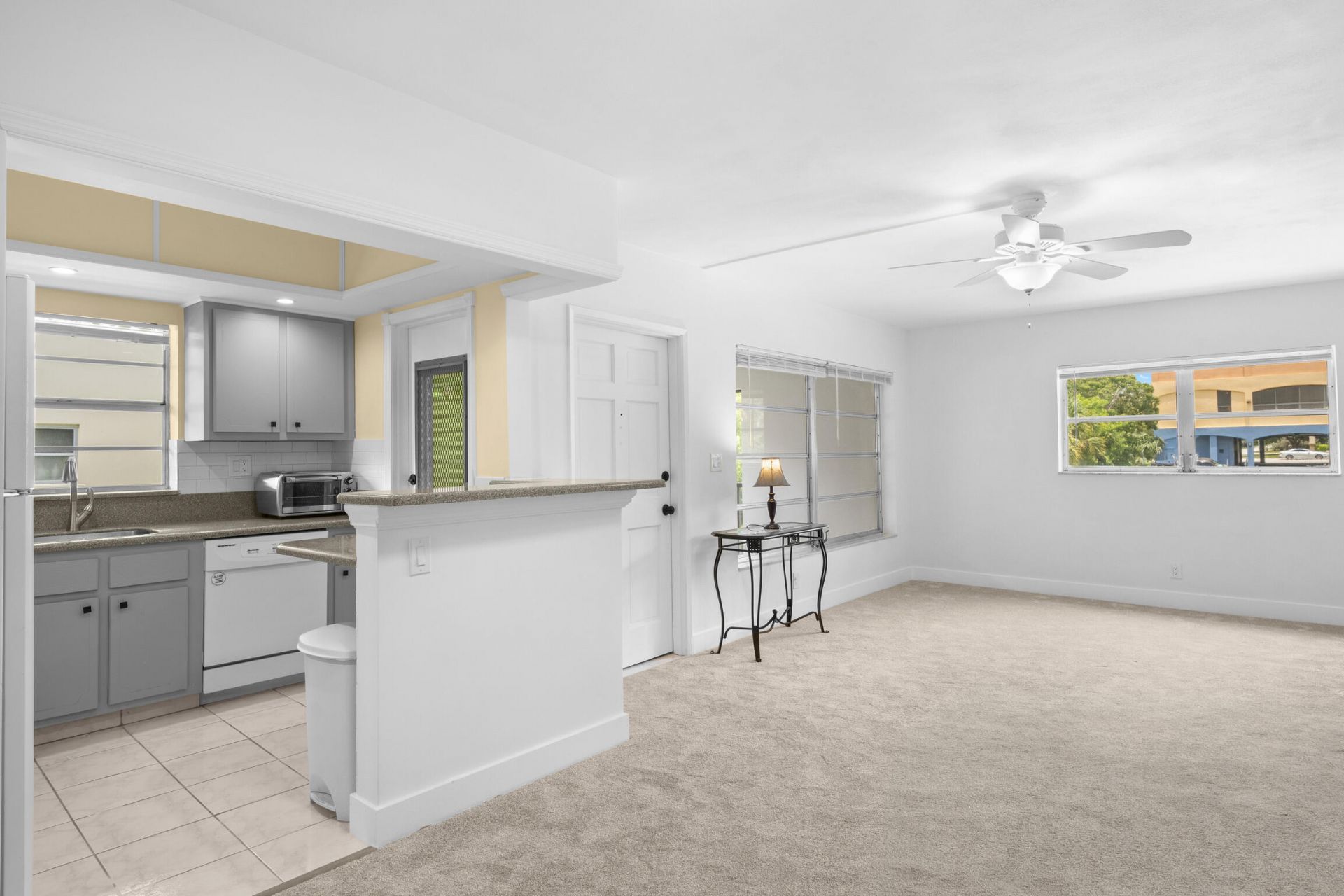 651 Pine Drive, Unit 201, Pompano Beach, FL 33060 Photo