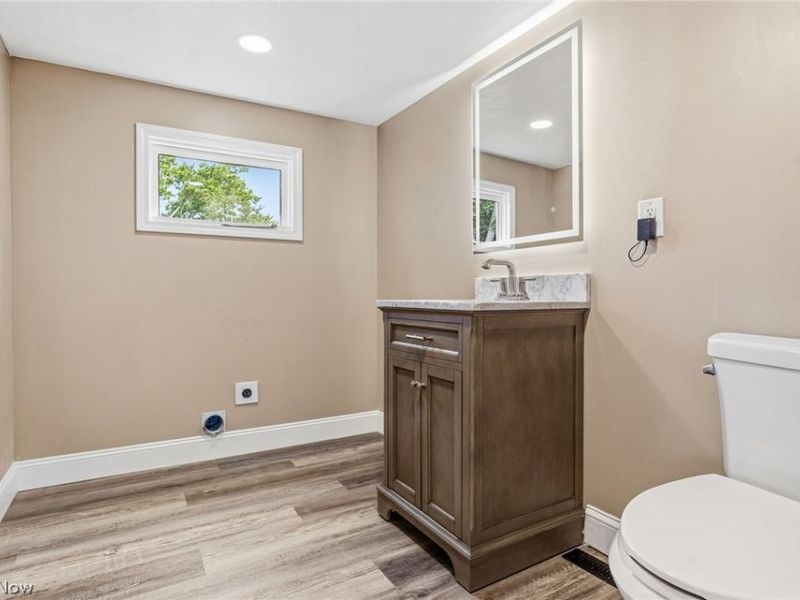355 W High Street, Alliance, OH 44601 Photo 11