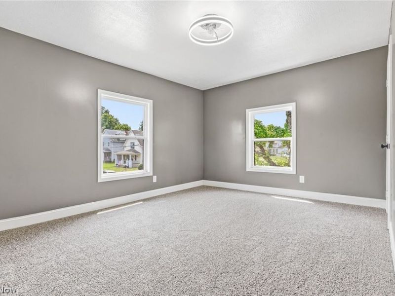 355 W High Street, Alliance, OH 44601 Photo 20