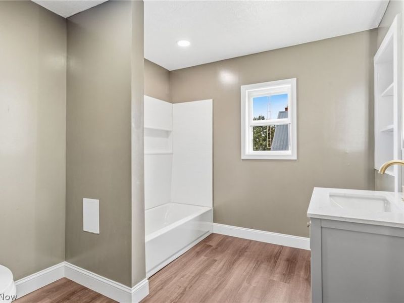 355 W High Street, Alliance, OH 44601 Photo 23
