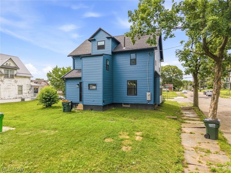 355 W High Street, Alliance, OH 44601 Photo 32
