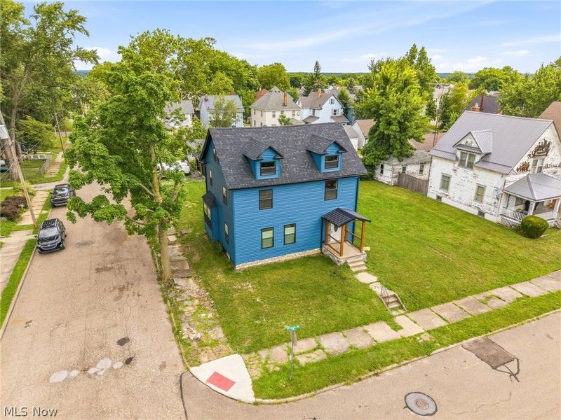355 W High Street, Alliance, OH 44601 Photo 5