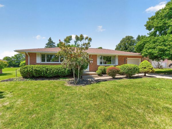 108 Pleasant Drive , Bellefontaine, OH 43311