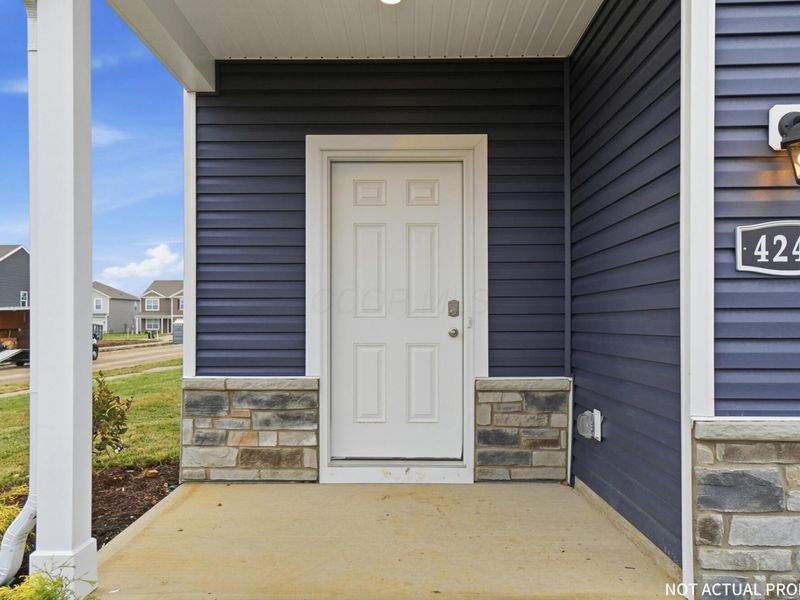 4249 Water Aven Drive , Canal Winchester, OH 43110 Photo 5