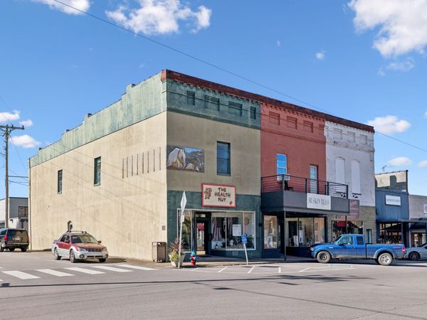 220 Public Sq , Lafayette, TN 37083