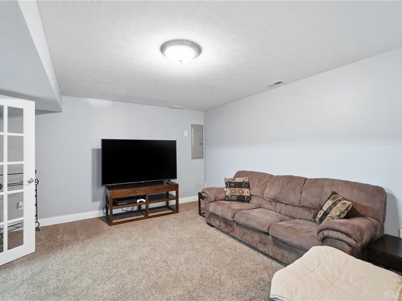 819 Flanders Avenue, Brookville, OH 45309 Photo 50