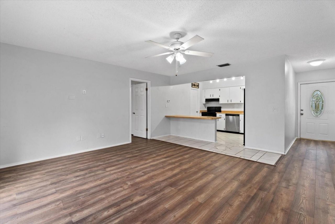 519 64th Avenue Drive E, Bradenton, FL 34203 Photo