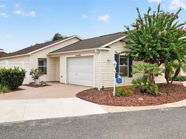 1813 HORTENSIA PLACE , THE VILLAGES, FL 32162