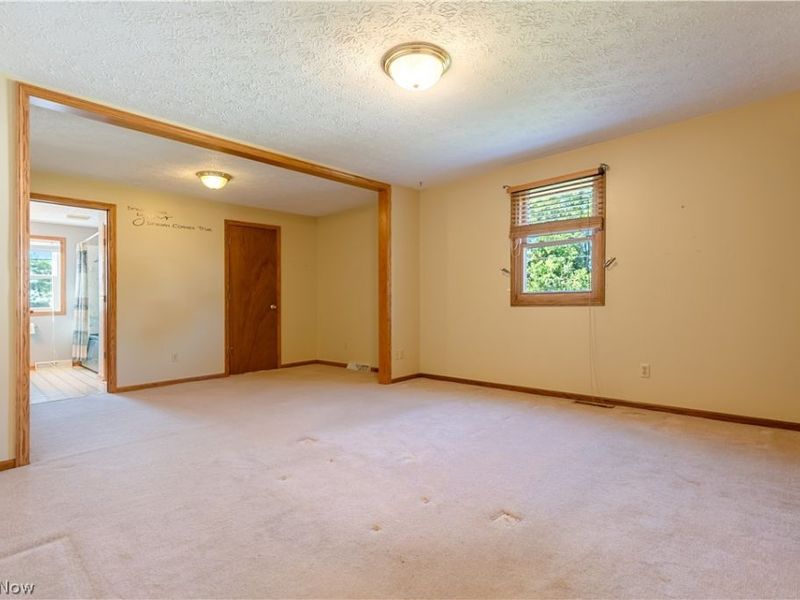 2032 Walsh Street, Louisville, OH 44641 Photo 11