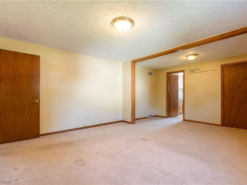 2032 Walsh Street, Louisville, OH 44641 Photo 12