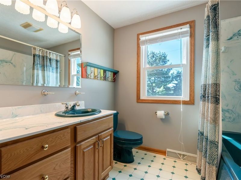 2032 Walsh Street, Louisville, OH 44641 Photo 14