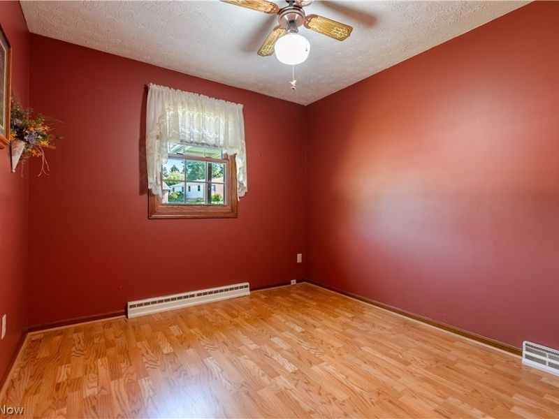 2032 Walsh Street, Louisville, OH 44641 Photo 15