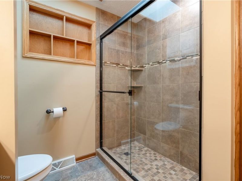 2032 Walsh Street, Louisville, OH 44641 Photo 18