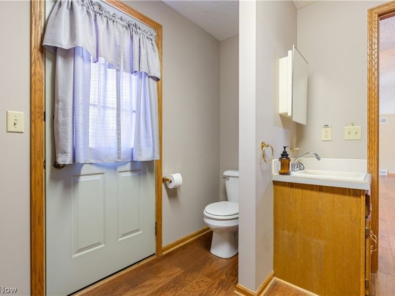 2032 Walsh Street, Louisville, OH 44641 Photo 21